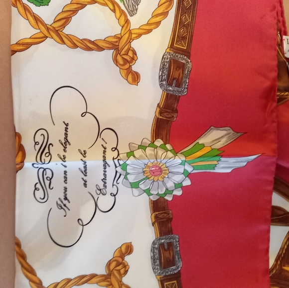 ❤ 100%Authentic Moschino Silk Swan Scarf - Picture 5 of 6